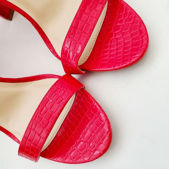 Wild Diva Red Croc-Embossed Ankle Strap Sandals Size 8 - Picture 7 of 9